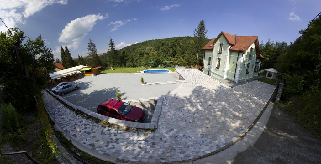 Penzion Zlaty Jelen Koszyce Zewnętrze zdjęcie