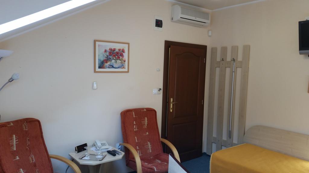 Penzion Zlaty Jelen Koszyce Zewnętrze zdjęcie