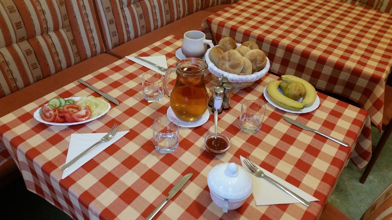Penzion Zlaty Jelen Koszyce Zewnętrze zdjęcie